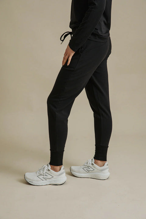 Heavenly Fleece Jogger in Meteorite