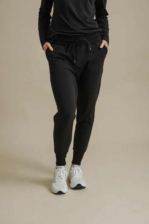 Heavenly Fleece Jogger in Meteorite